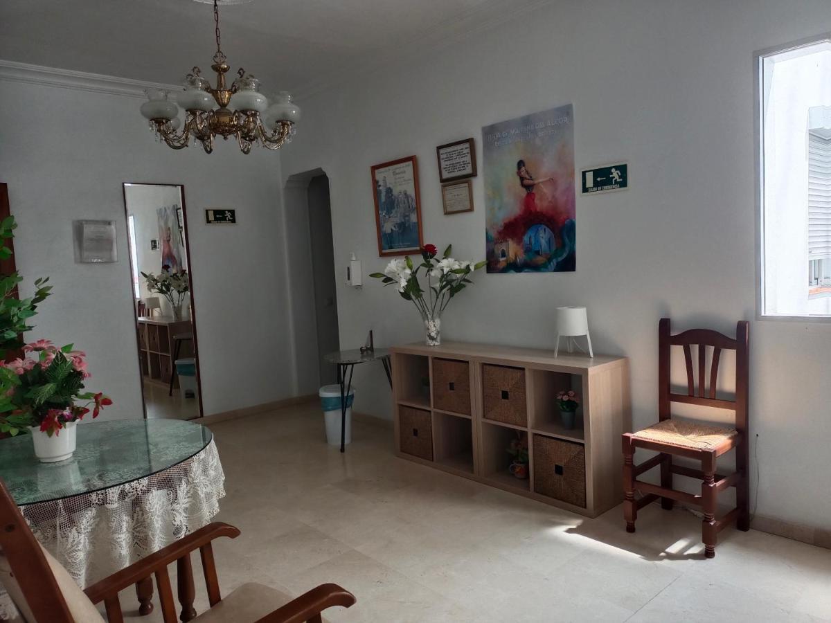 Pension Larra Майрена дел Алкор Екстериор снимка